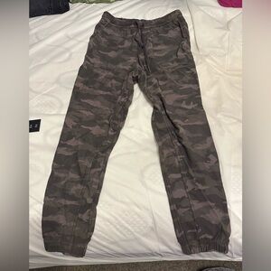 Athleta Joggers‎